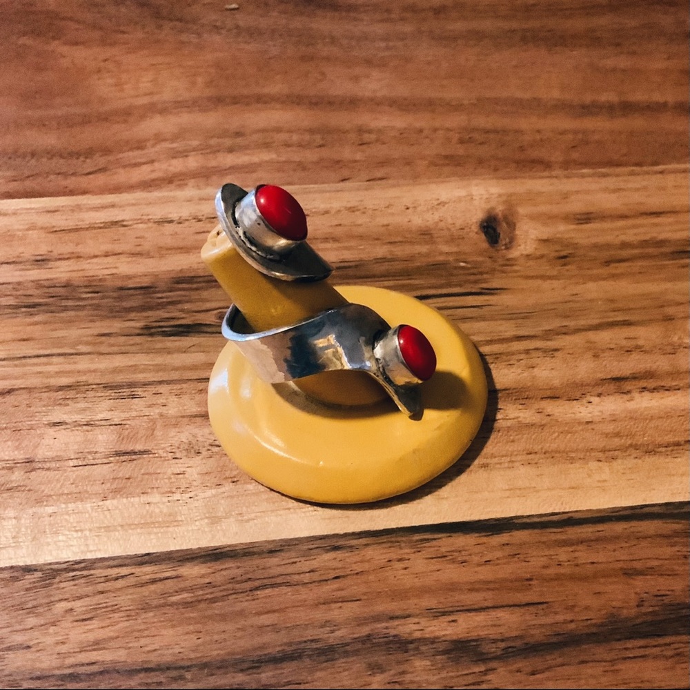 Mixed Metal Red Coral Ring - Picture 4 of 9